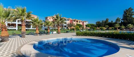 公寓 | 泳池 | 室外泳池