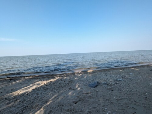 Southern Charm, 4-bed cottage in Sandy Hook, fishing, swimming, hiking, relaxing