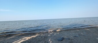 Southern Charm, 4-bed cottage in Sandy Hook, fishing, swimming, hiking, relaxing