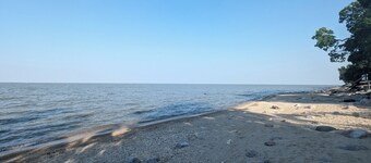 Southern Charm, 4-bed cottage in Sandy Hook, fishing, swimming, hiking, relaxing