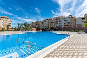 Leilighet | Basseng | Utendørsbasseng