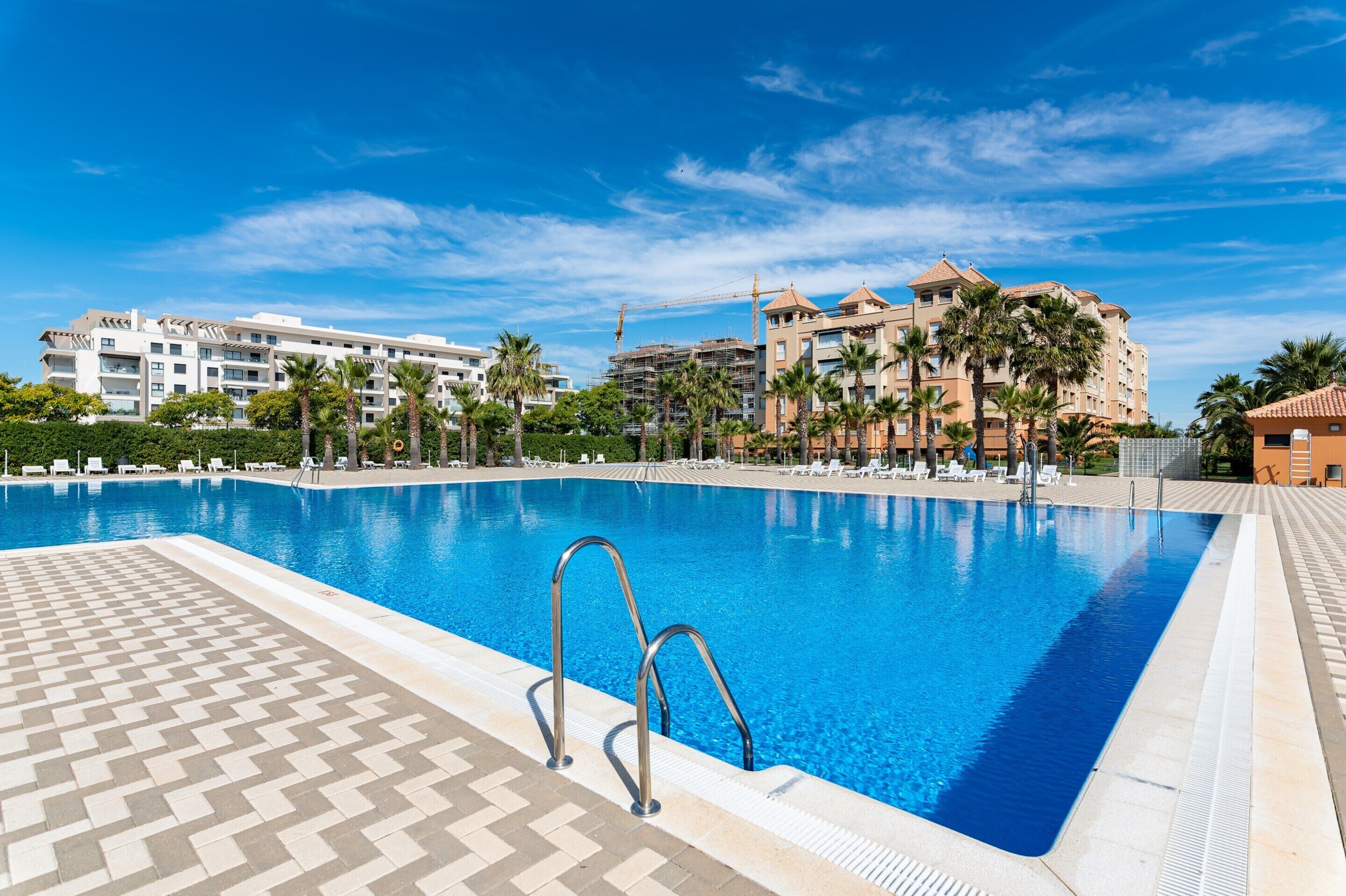 Apartment | Pool | Outdoor pool