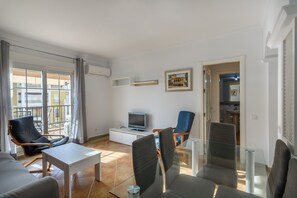Living room - Cozy Apartment by the Sea (Ayamonte)