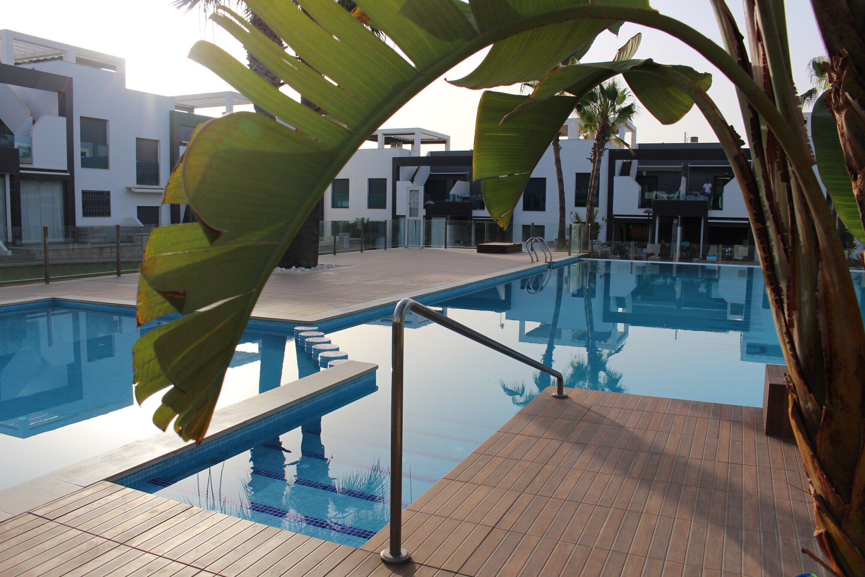 Leilighet | Basseng | Utendørsbasseng