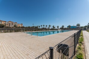 Apartment | Pool | Outdoor pool