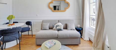 Apartment | Living area