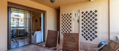 Apartment | Terrace/patio