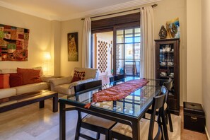 Leilighet | Oppholdsrom