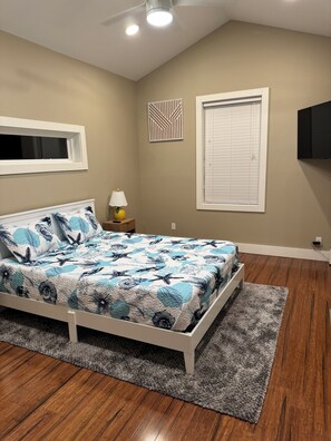 2 bedrooms, iron/ironing board, WiFi, bed sheets - North Padre Island Townhome in Corpus Christi (Corpus Christi)