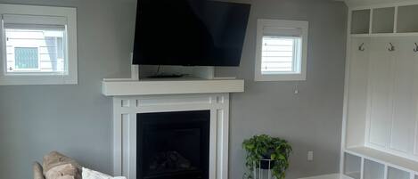 Smart TV, fireplace, computer monitors