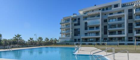 Apartamento | Piscina | Una piscina al aire libre