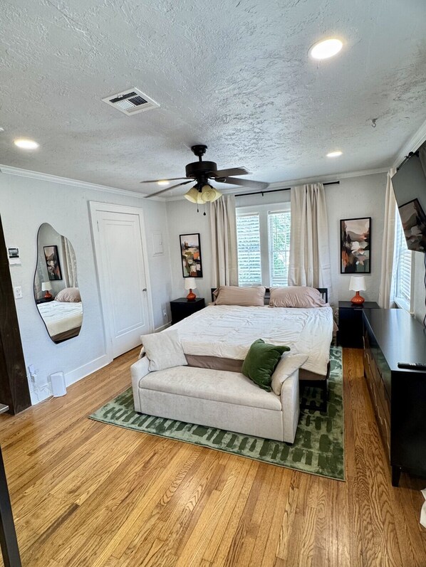 1 chambre, bureau, fer et planche à repasser, accès au Wi-Fi (inclus)