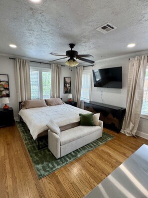 1 bedroom, desk, iron/ironing board, free WiFi