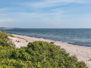 House | Water view - 8 Person Holiday Home in Rodby (Rodby)