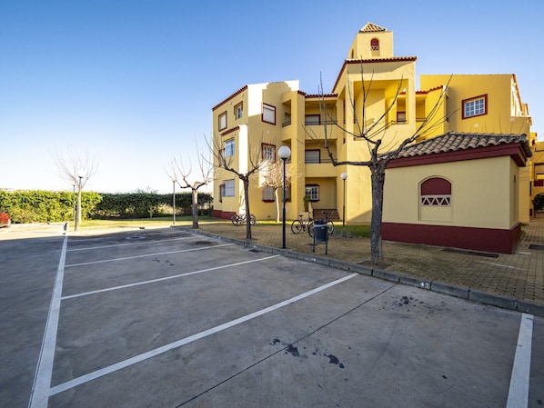 Apartment | Exterior - Cosy Family Apartment With Wifi (Ayamonte)