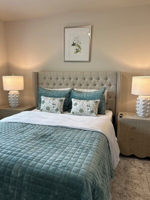 3 habitaciones, tabla de planchar con plancha, wifi y ropa de cama 