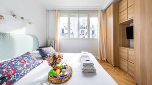 Luokittelematon kuva, 4 kautta 18, painike