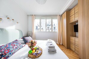 Apartemen | 1 kamar tidur, ruang kerja ramah laptop, dan setrika/meja setrika