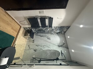 Appartement, 2 chambres, balcon, vue ville | Salle de remise en forme