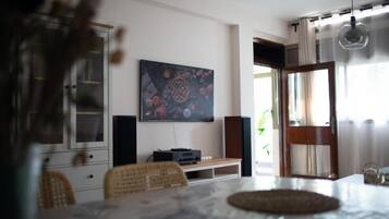 Appartement, 2 chambres, balcon, vue ville | Restauration