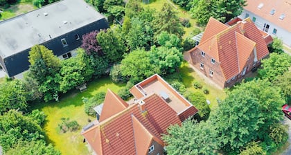 Exclusive large vacation home 300m to the North Sea - perfect for families & relaxation