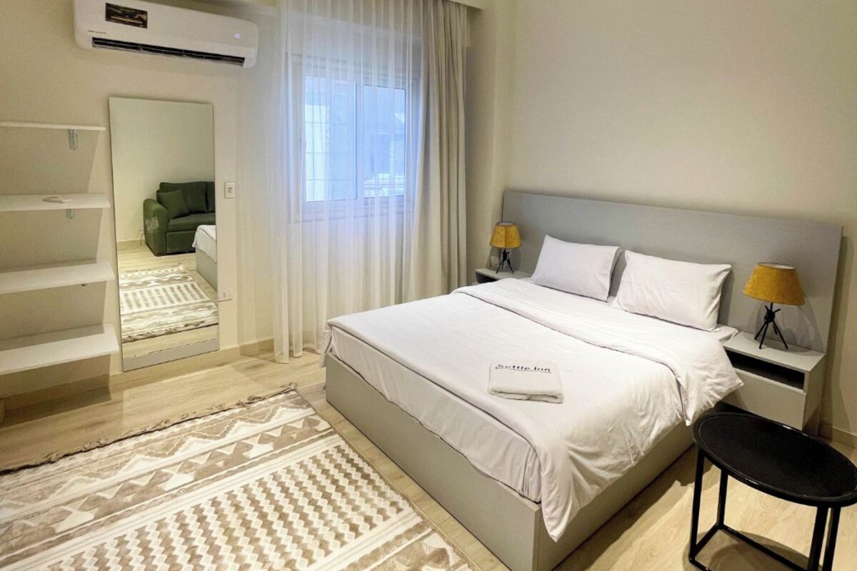 WiFi (free), bed sheets