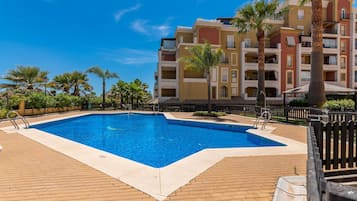 Apartment | Pool | Outdoor pool