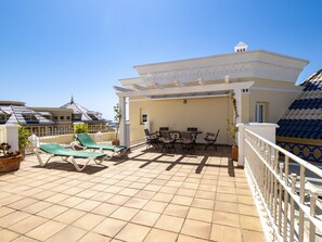 Apartment | Outdoor dining - Penthouse in Punta del Moral for 7 (Ayamonte)