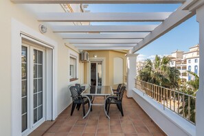 Outdoor dining - Seaside Stay Near Playa del Moral (Ayamonte)
