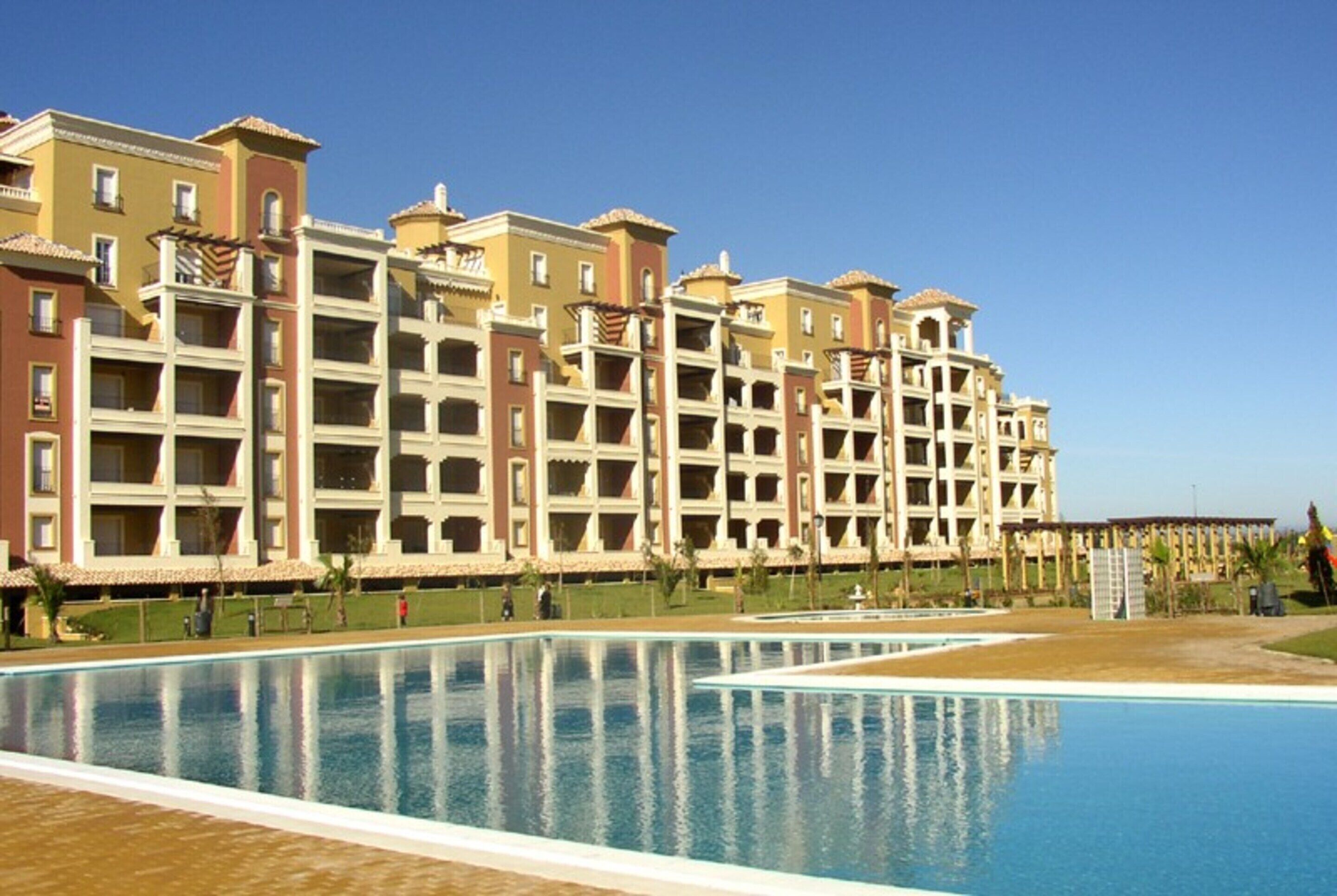 Apartment | Pool | Outdoor pool