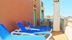 Apartment | Outdoor dining - Seaside Duplex in Punta del Moral for 5 (Ayamonte)