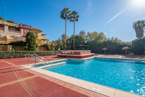 Golf & Riverside Apartment in Isla Canela