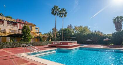 Golf & Riverside Apartment in Isla Canela