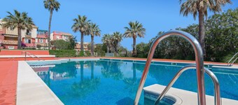 Golf & Riverside Apartment in Isla Canela