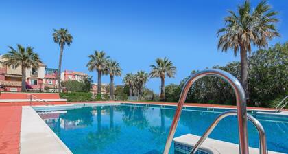Golf & Riverside Apartment in Isla Canela
