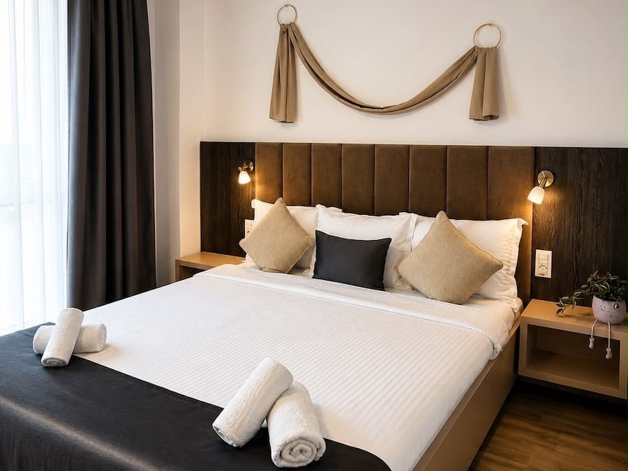 Habitación Confort doble, balcón | Escritorio, espacio para trabajar con un portátil, wifi gratis