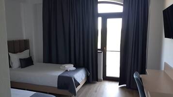 Desk, laptop workspace, free WiFi