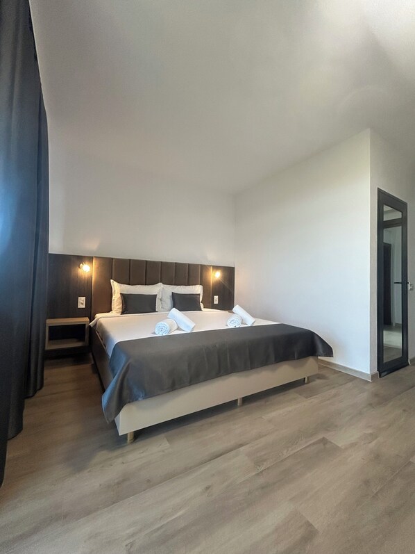 Double or Twin Room, Balcony | Desk, laptop workspace, free WiFi - Casa Acati Venus (Venus)