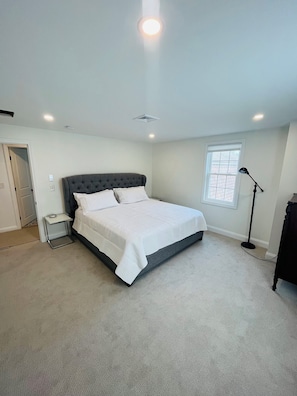 4 bedrooms, WiFi, bed sheets