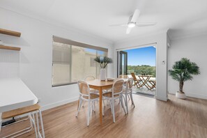 Apartment, 2 Bedrooms | Private kitchen