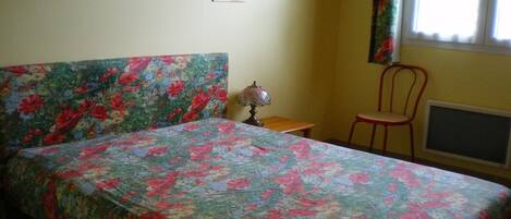 1 bedroom, iron/ironing board, WiFi