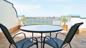 Apartment | Speisen im Freien