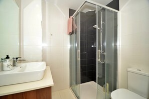 Apartment | Bathroom