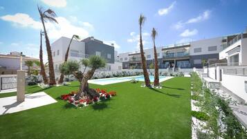 Apartment | Pool | Outdoor pool