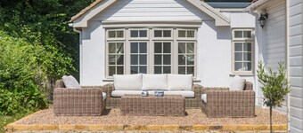 Dolphins Leap, St Margaret's at Cliffe