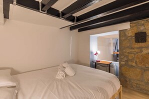 Apartment | 1 bedroom, laptop workspace, iron/ironing board, bed sheets