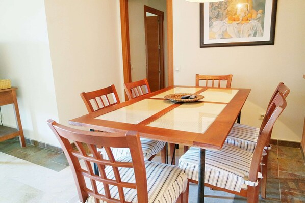 Apartment | Dining