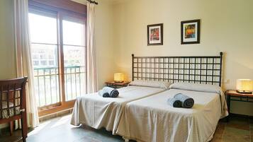 Apartment | 2 bedrooms, iron/ironing board