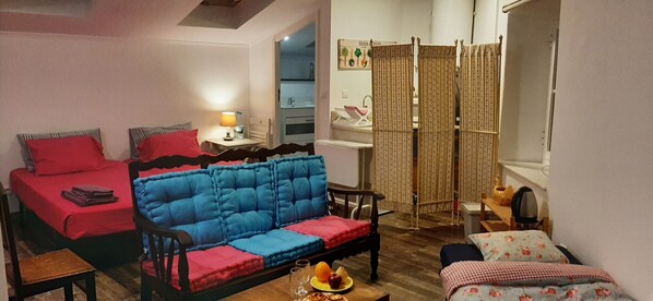 1 bedroom, WiFi, bed sheets