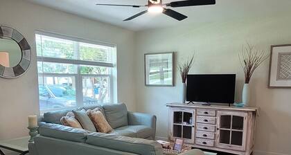 3 bedroom 1 bath house in the McGregor Corridor in Fort Myers